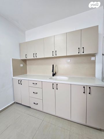 מודעת נכס, קרית אתא