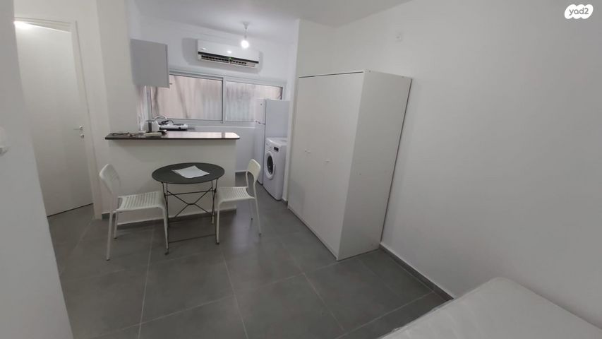 פיינשטיין 3