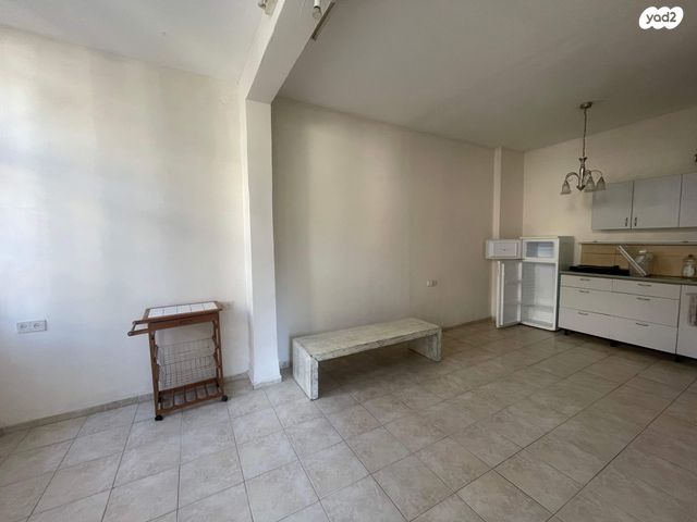 מודעת נכס, שדרות אליהו גולומב, חיפה