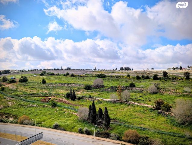 יצחק ארנסט נבנצל 1