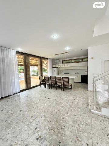 מודעת נכס, הרצליה פיתוח, הרצליה