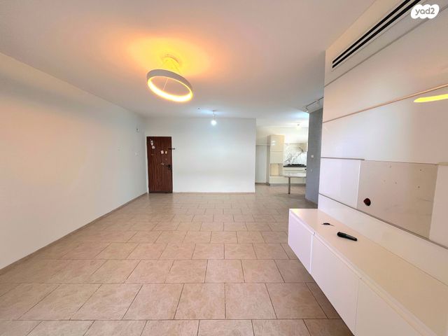 מודעת נכס, עיר, מרכז העיר, נהריה