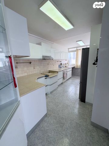 מרדכי נמיר 9