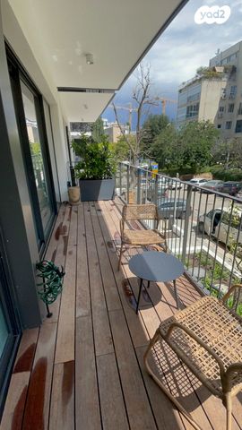 יצחק אפשטיין 