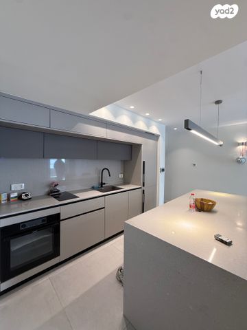 שדרות וושינגטון 29