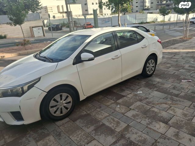 מודעת רכב טויוטה קורולה