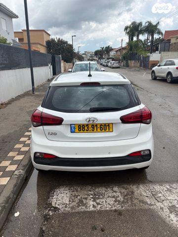 מודעת רכב יונדאי i20