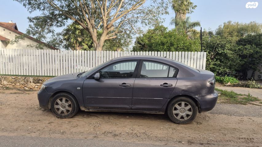 מודעת רכב מאזדה 3