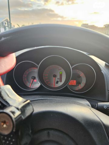 מודעת רכב מאזדה 3