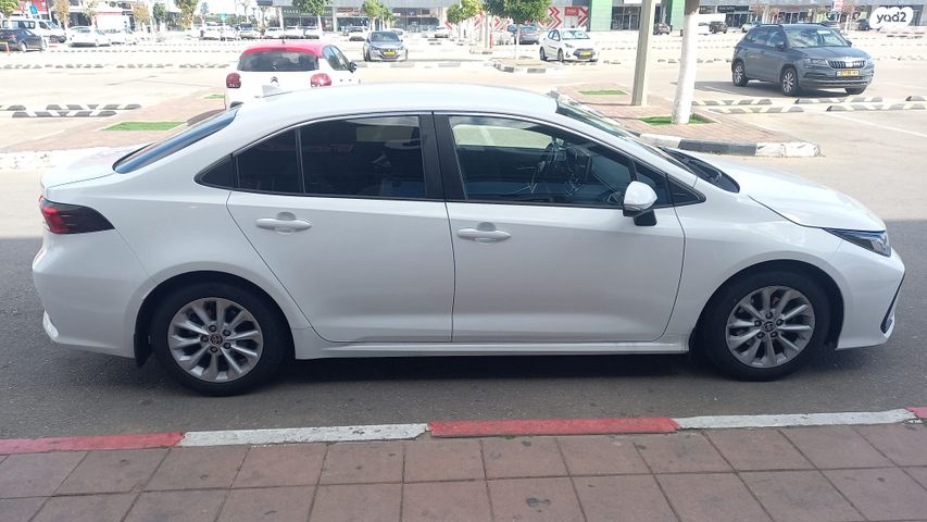 מודעת רכב טויוטה קורולה