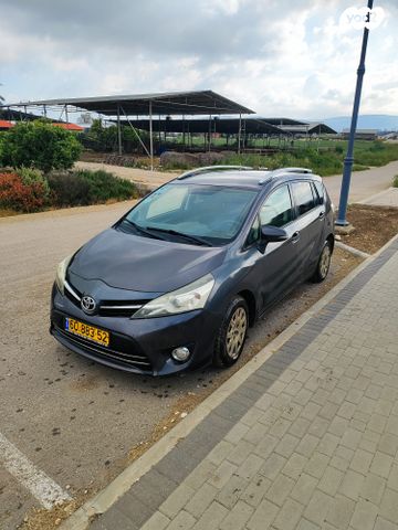 מודעת רכב טויוטה ורסו