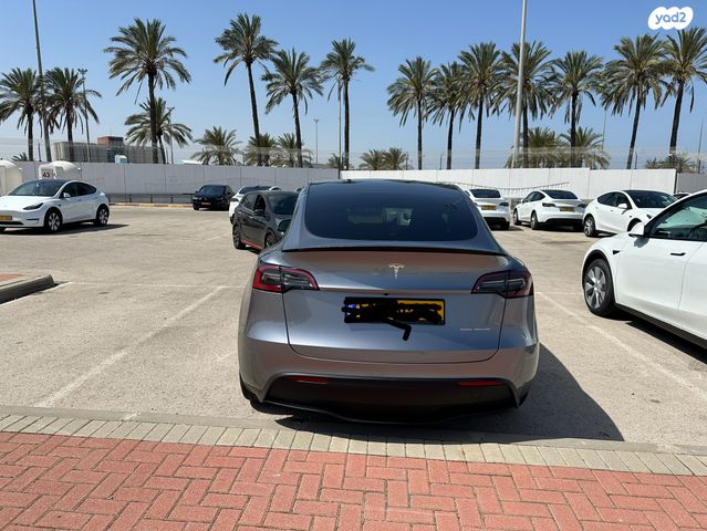 מודעת רכב טסלה מודל Y