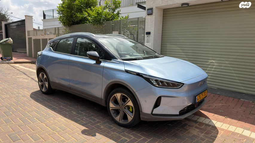 מודעת רכב ג׳ילי Geometry C