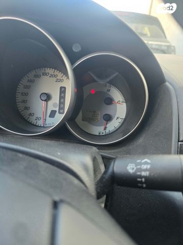 מודעת רכב מאזדה 3