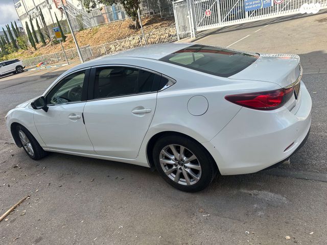 מודעת רכב מאזדה 6