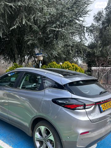 מודעת רכב ג׳ילי Geometry C