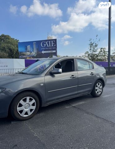 מודעת רכב מאזדה 3