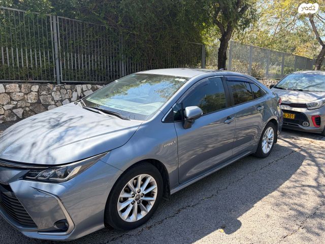 מודעת רכב טויוטה קורולה
