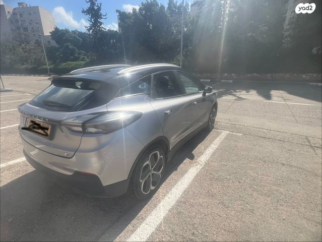 מודעת רכב ג׳ילי Geometry C