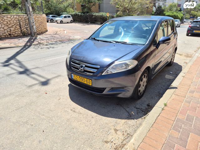 מודעת רכב הונדה FR-V