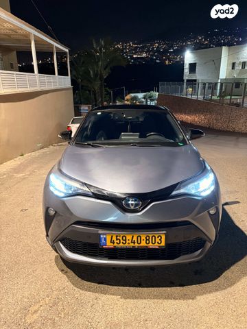 מודעת רכב טויוטה C-HR