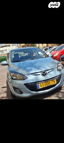 מודעת רכב מאזדה 2