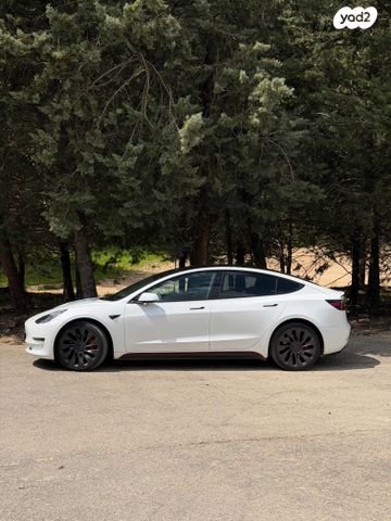 מודעת רכב טסלה מודל 3