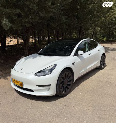 מודעת רכב טסלה מודל 3