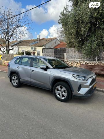 מודעת רכב טויוטה RAV4