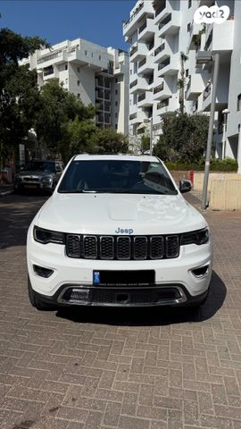 מודעת רכב ג'יפ גרנד צ'ירוקי