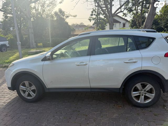 מודעת רכב טויוטה RAV4