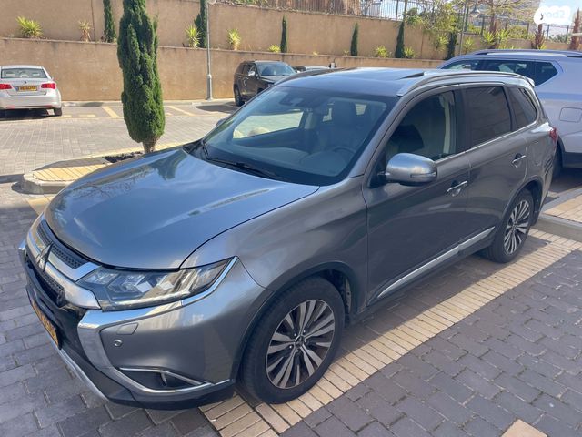 מודעת רכב מיצובישי אאוטלנדר