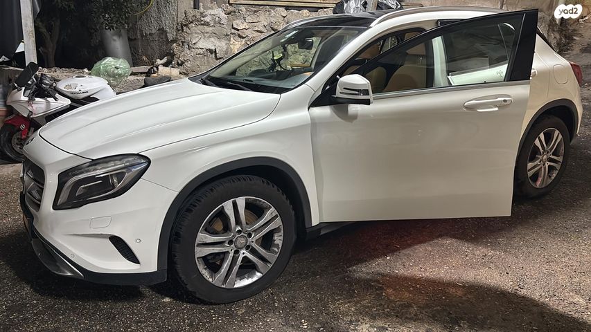 מודעת רכב מרצדס-בנץ GLA