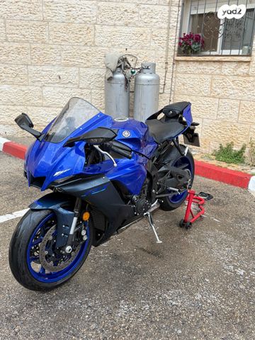 מודעת רכב ימאהה YZF-R1