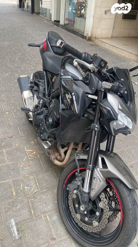 מודעת רכב קאוואסאקי Z900