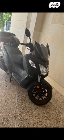 מודעת רכב סאן יאנג ג'וי-מקס Z-250