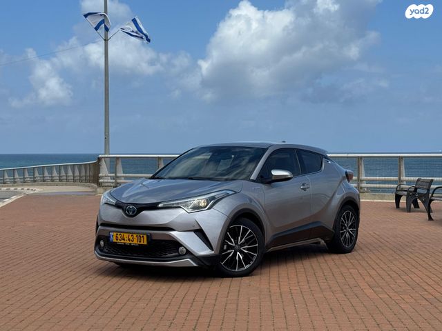 מודעת רכב טויוטה C-HR