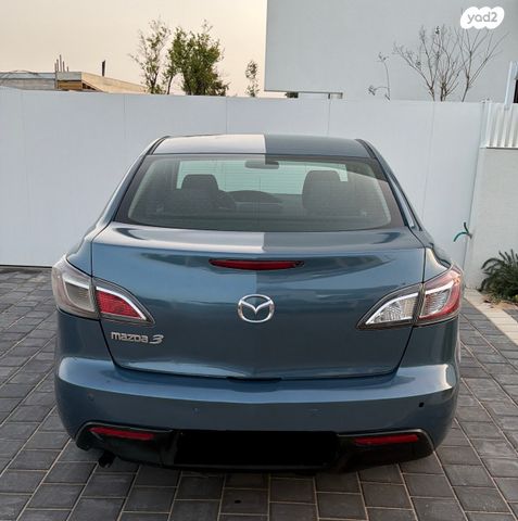 מודעת רכב מאזדה 3