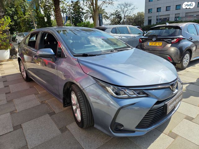 מודעת רכב טויוטה קורולה 1