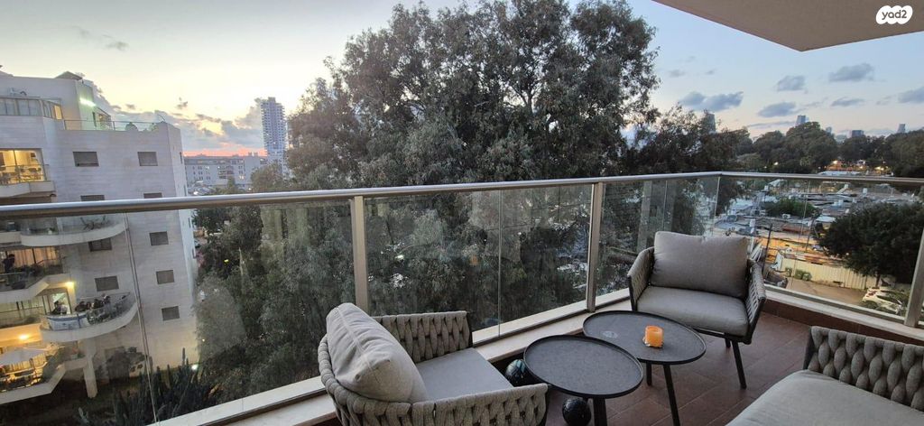 איסר יהודה אונטרמן 30