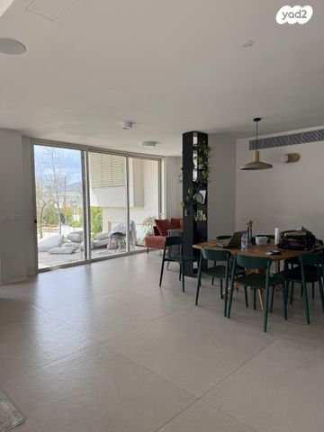 דרך הרימון 76