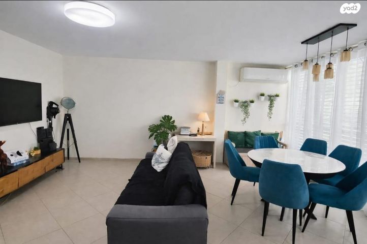 שדרות ירושלים 32