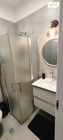 אורי בן ארי 2