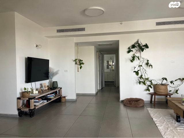 שדרות רפאל סויסה 28