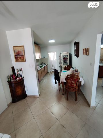 שלום וצדק 10