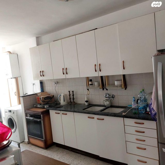 כנפי נשרים 4