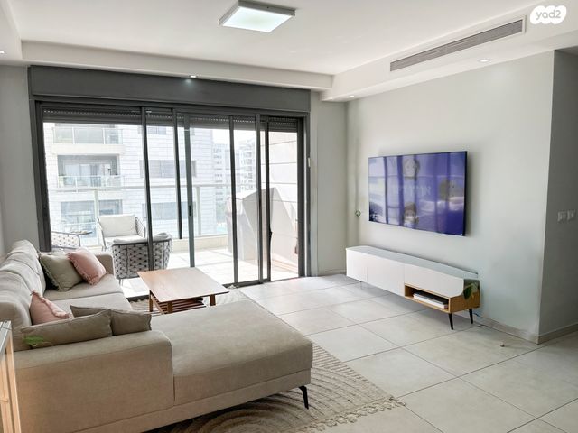 דירה, שרונה, כפר יונה