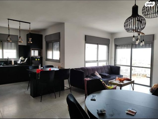 שדרות מנחם בגין 30