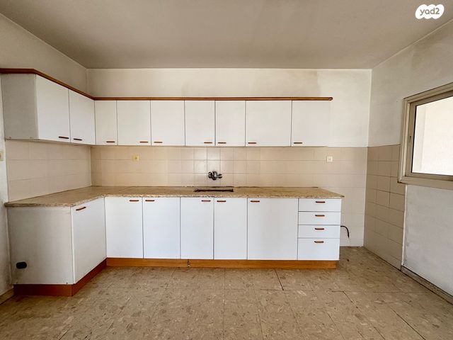 דרך זאב ז'בוטינסקי 42