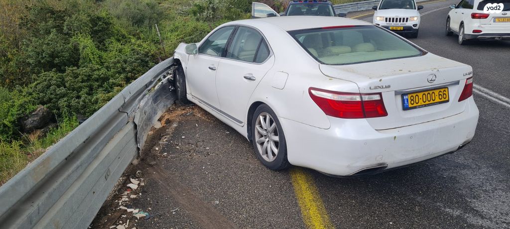 מודעת רכב לקסוס LS